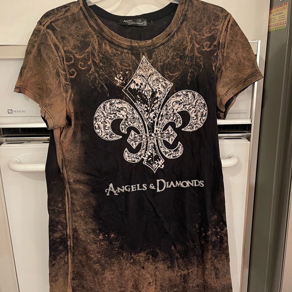 Short Sleeve size Large Angel and Diamond t shirt